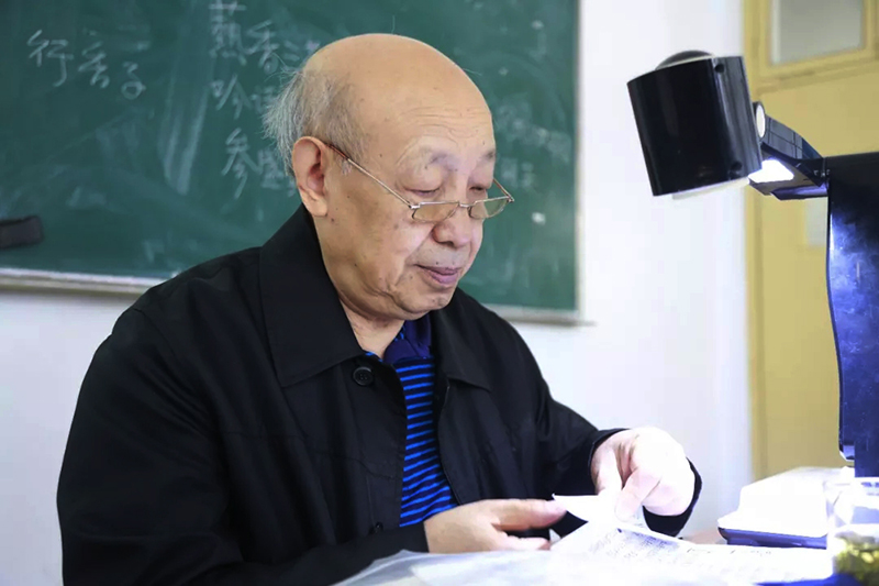 熊伯齐.jpg