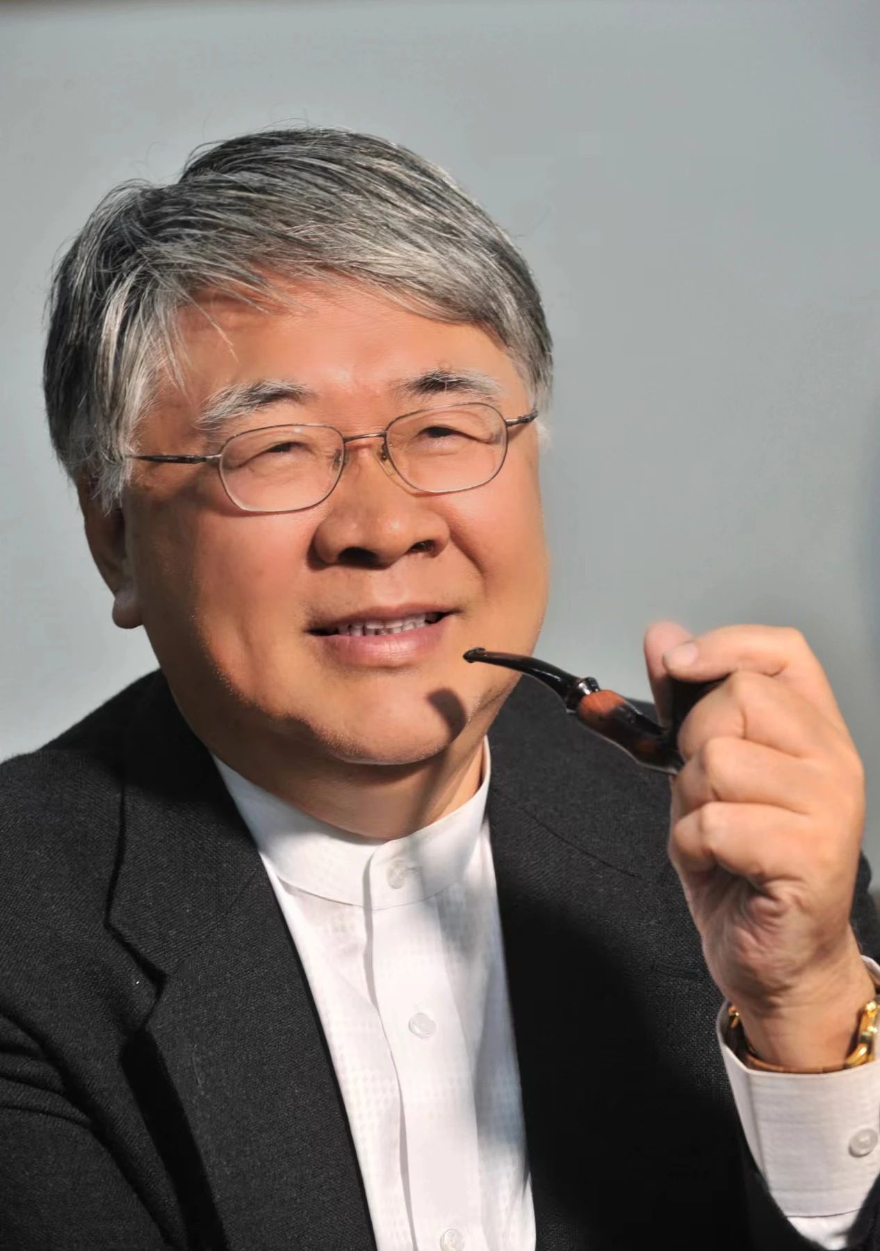 黄尝铭.jpg