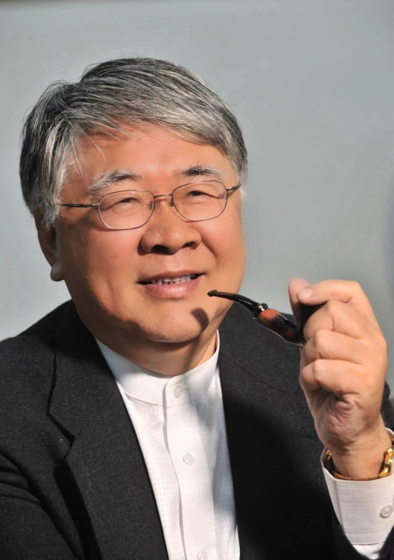 黄尝铭.jpg