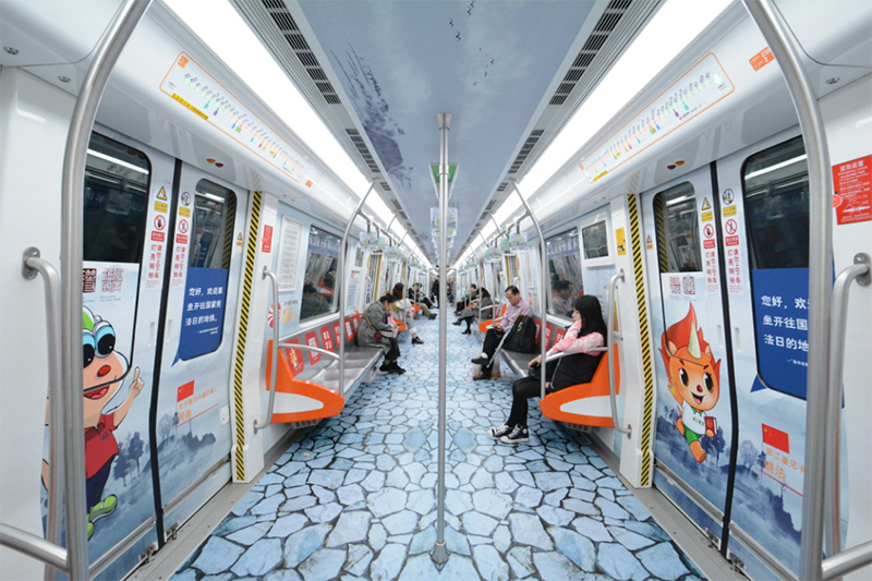 8获奖作品展示在杭州地铁上（往届活动图）.png